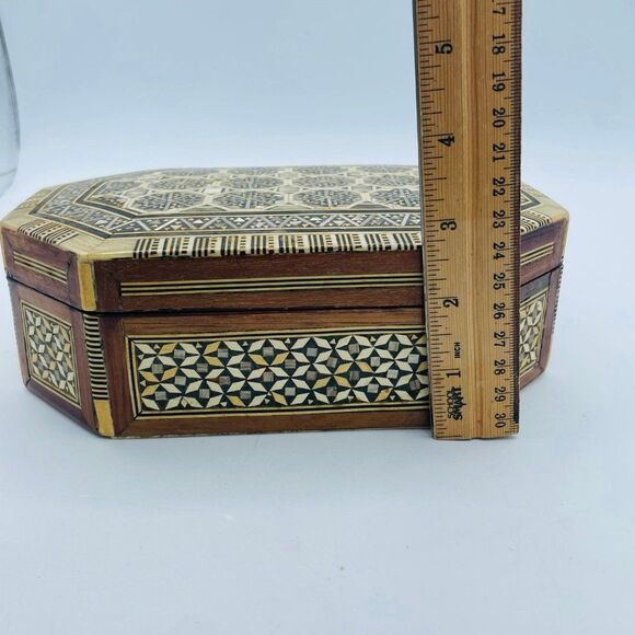 Vtg Large Mother of Pearl Hand Crafted Wooden Inlaid Jewelry Box Micro Mosaic - Picture 10 of 12